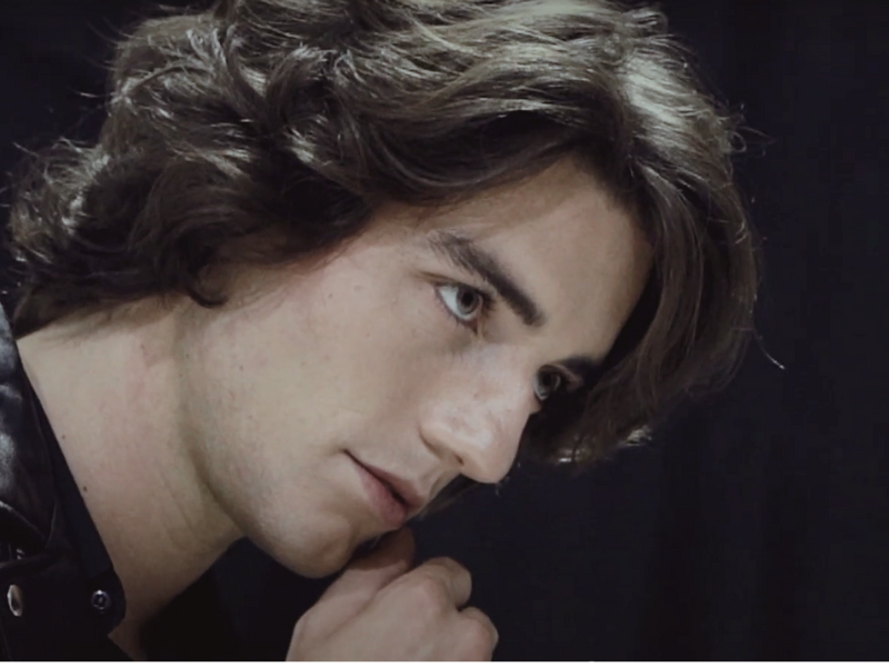 Blaklotus: Street Flash - Tỏa Sáng Mọi Khoảnh Khắc Cuộc Sống