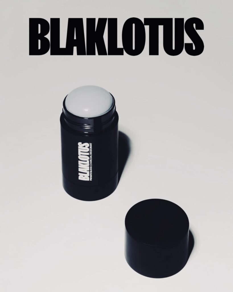 Blaklotus: Private Block Sáp Lăn Khử Mùi Công Nghệ Than